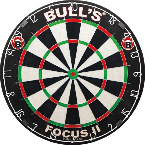 Bull's Focus II darts tábla + Bull's Pro dart egyrészes fekete falvédő + 5mm vastag szőnyeg, komplett darts csomag