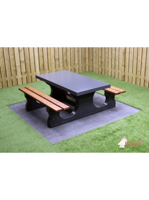 public HeBlad table with benches in many versions ";Version A";