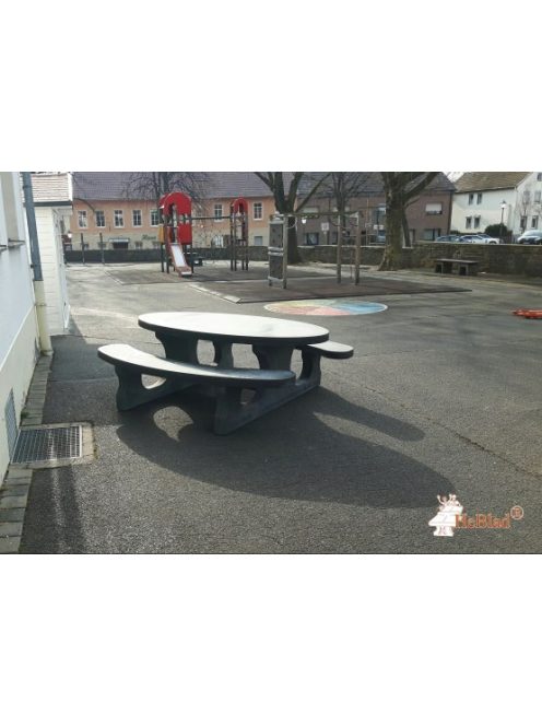 Public HeBlad table with benches in many versions ";Version B";